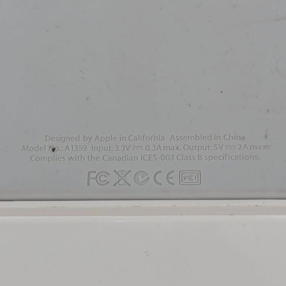 Tested & Working Apple Keyboard Dock for iPod & iPad Model A1359 30 Pin Dock - Picture 4 of 4